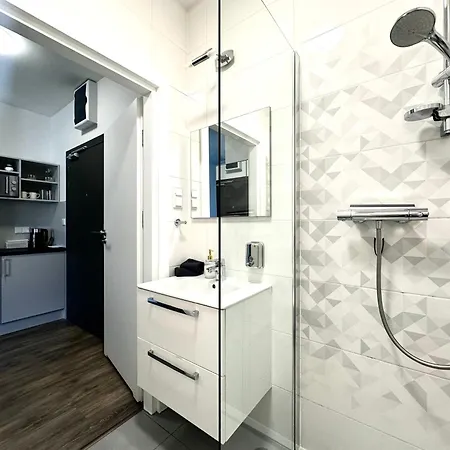 Апартаменти Przyjazni 16 25 - Self Check-in 20h - Lift